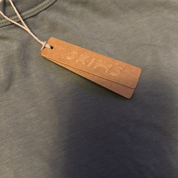 NWT Skims tank - Picture 2 of 4